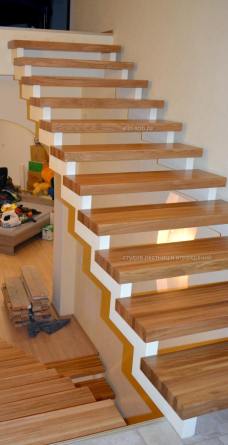 Деревянные ступени для косоурной лестницы
